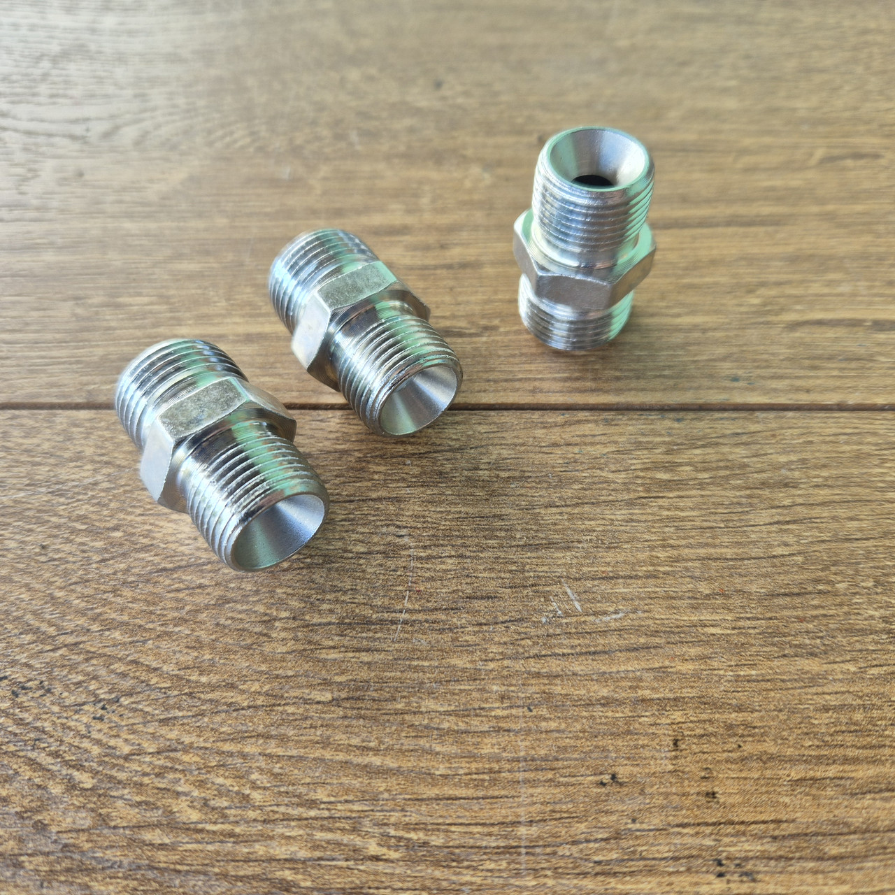 Штуцер УТ-200