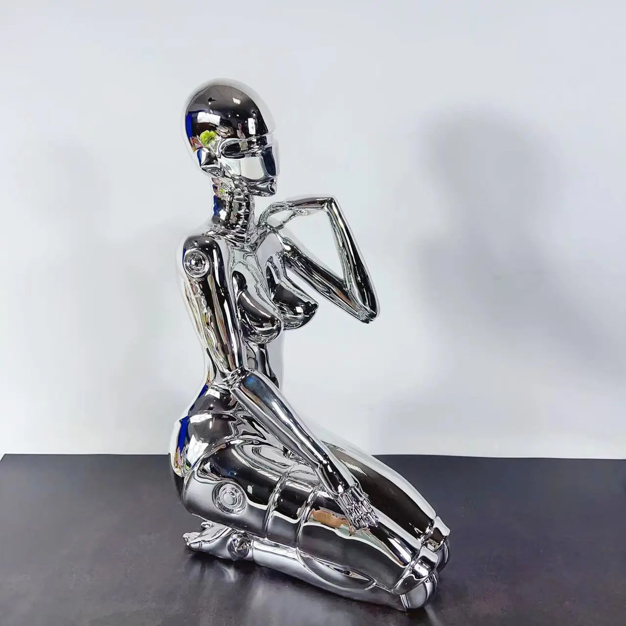 Велика статуетка Кіберпанк Геноїд Хадзіме Сораяма (Hajime Sorayama), срібна