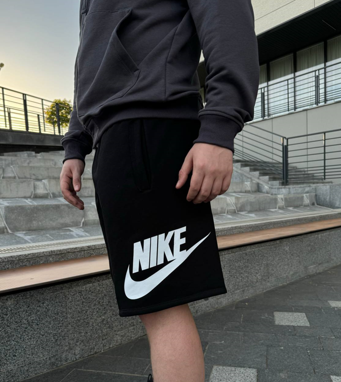 Чоловічі шорти Nike Big Swoosh Найк Біг Свуш чорно-білі літні модні спортивні
