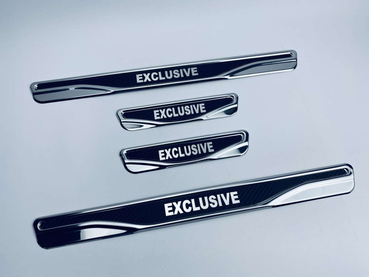 Універсальні накладки на пороги EXCLUSIVE для BMW X6 F16 2014+ (хром-карбон) TAN24