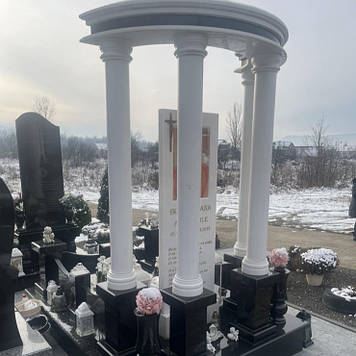 Пам’ятники з мармуру - елегантність та довговічність для вічної пам’яті