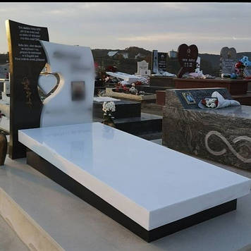 Пам’ятники з мармуру Естетика та довговічність для вічної пам’яті 1300*2300