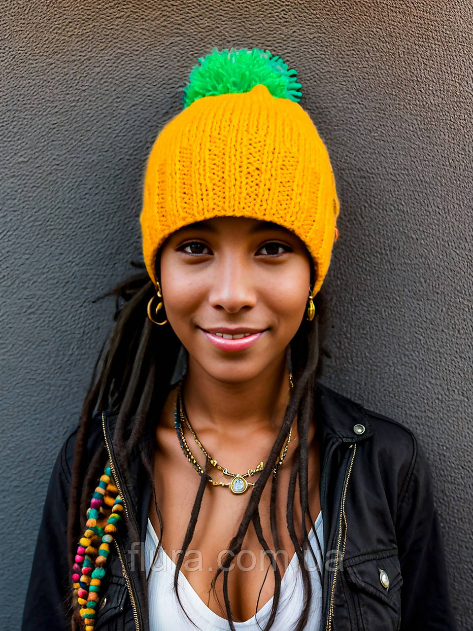 В’ЯЗАНА ШАПКА ( ПОМАРАНЧЕВА)