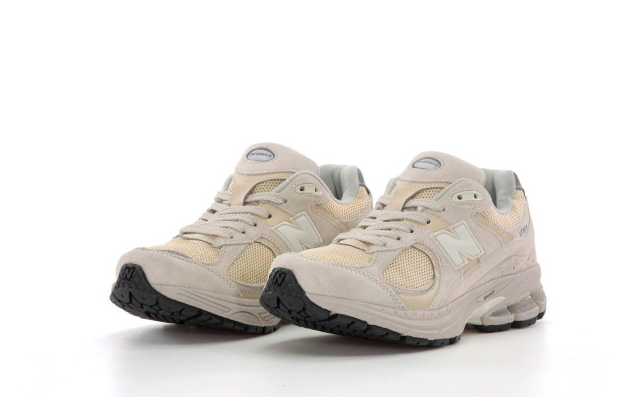 Жіночі кросівки New Balance 2002R Sandy Взуття Нью Беланс 2002Р пісочні замша текстиль демісезон