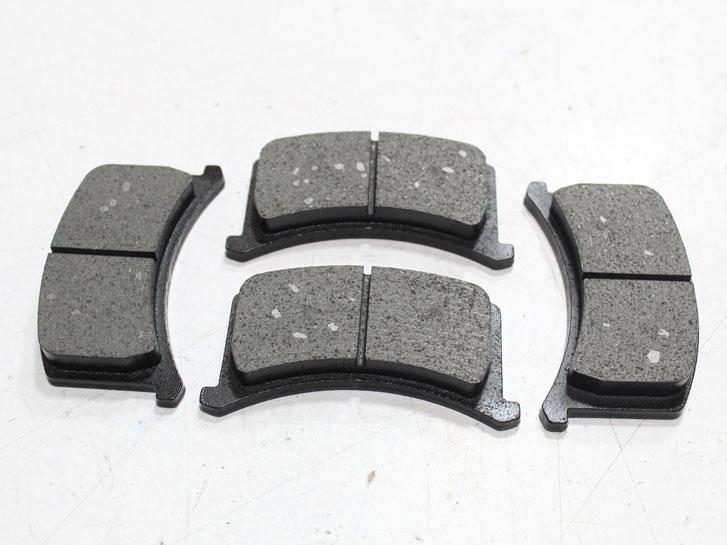 Колодки передні гальмівні Таврія 110206-3501091 AT 1090-102BP-C, фото 1