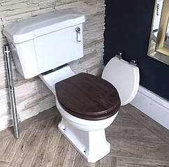 Унітаз з дерев'яним сидінням та бачком 52 см Burlington P5 C1 Великобританія