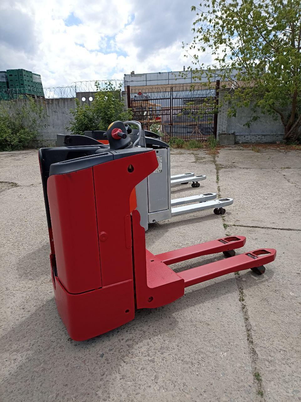 Оренда електровізка Linde T20SF