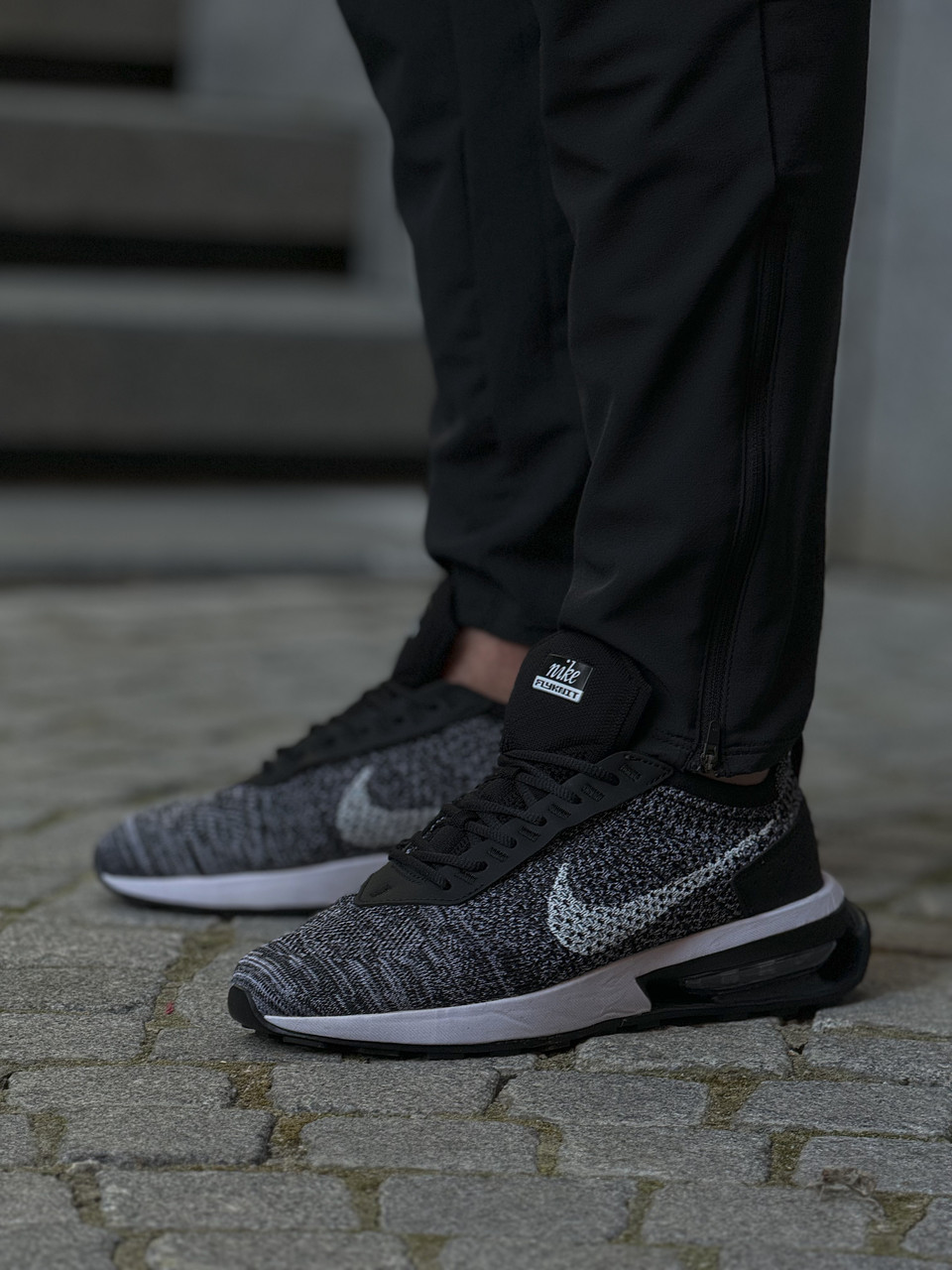 Кроссовки мужские Nike Air Max Flyknit Racer / DJ6106-001