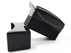 Аплікатор для чорніння шин у пластиковій коробці