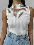 Однотонна майка топ без рукавів з коміром стійкою із сітки (р. 42-46) 77171259, фото 2