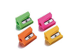 Чинка пластикова Roof, 1 лезо, асорті CF40672 ТМ CFS