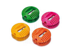 Чинка пластикова UFO, 1 лезо, асорті CF40674 ТМ CFS