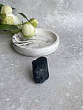 Шерл необроблений натуральний 28*26*19 мм камінь чорний турмалін., фото 6