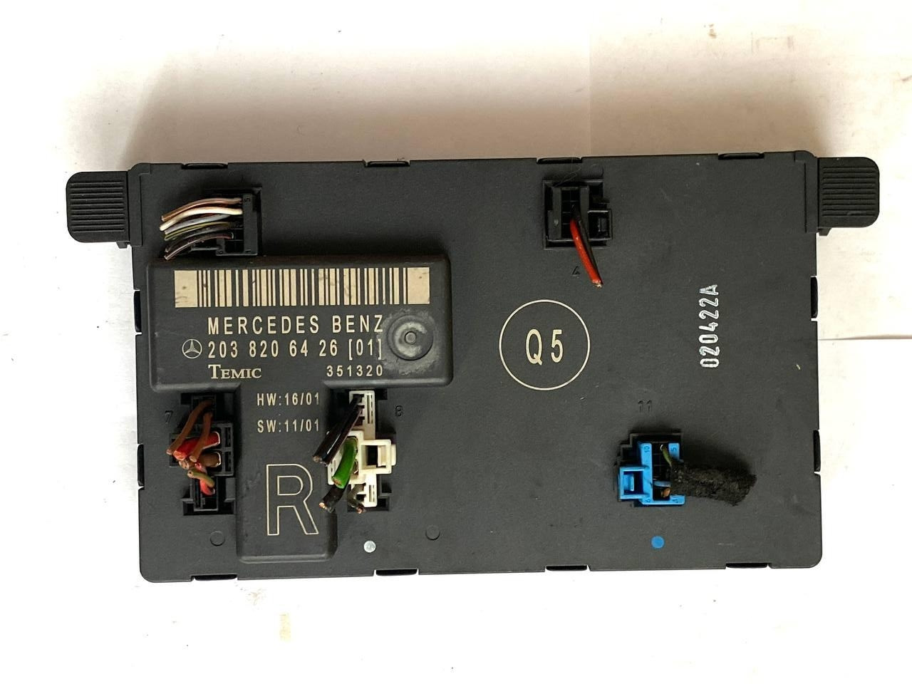 Електронний блок запобіжників Mercedes Temic 203 820 64 26 / 2038206426 / 351 320 / 351320