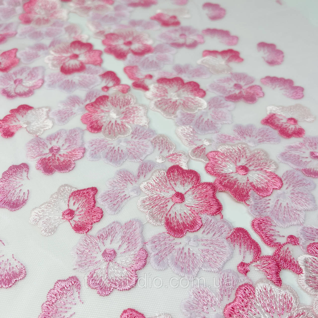 (ОДНА СТОРОНА) Вишивка на сітці "Леслі" нееластична рожева з квітами 19 см., фото 1