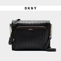 Огляд жіночої сумочки через плече від DKNY