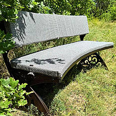 Садова лавка з подушками, м'яка основа сірого кольору