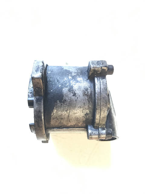 Вакуумный насос Opel Kadett E Ascona C 1.6D 16D 16DA 90106995