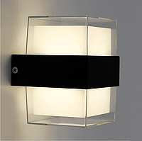 Світлодіодний світильник бра Esllse VALO 9W 720Лм 4000К S-105×95×135-BLACK/CLEAR-220- IP54