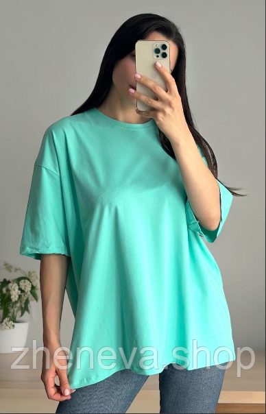Оригінальна базова жіноча однотонна футболка, що має розмір 54-56,58-60, фото 1