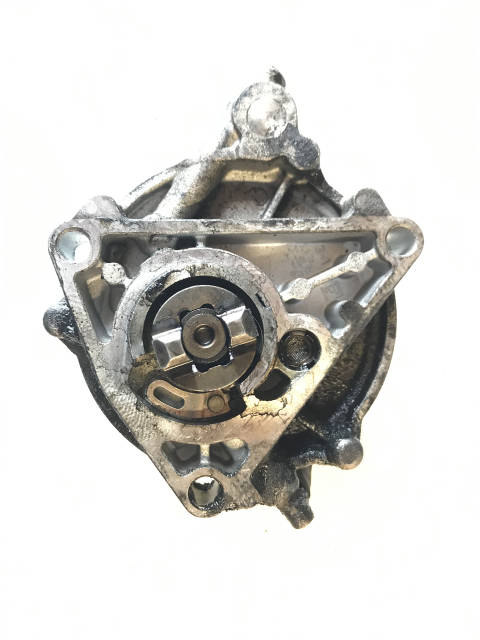 Вакуумный насос Opel Vectra C Astra H Zafira B Signum Fiat Croma