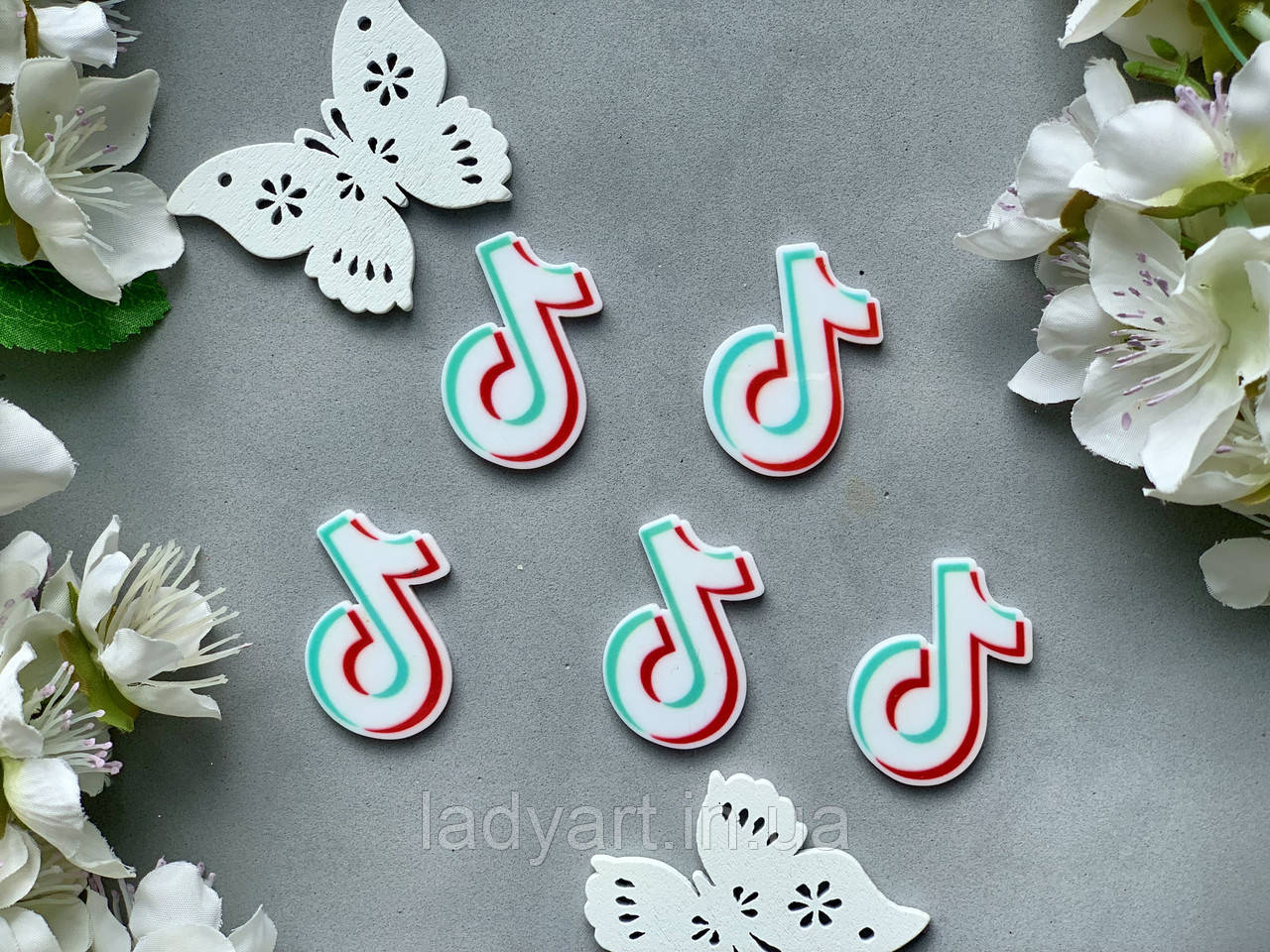 Кабошон «Tik Tok логотип червоно-м'ятний» 3,5 х 2,5 см, 100 шт/уп. оптом, фото 1