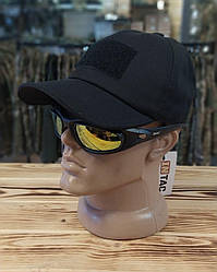 Формена чорна бейсболка з липучкою для патчів і шевронів спереду