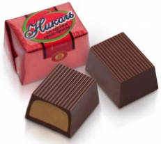 Шоколадні цукерки Ніколь із помадно-кремовою начинкою крем-брюле 250 грамів | ХБФ