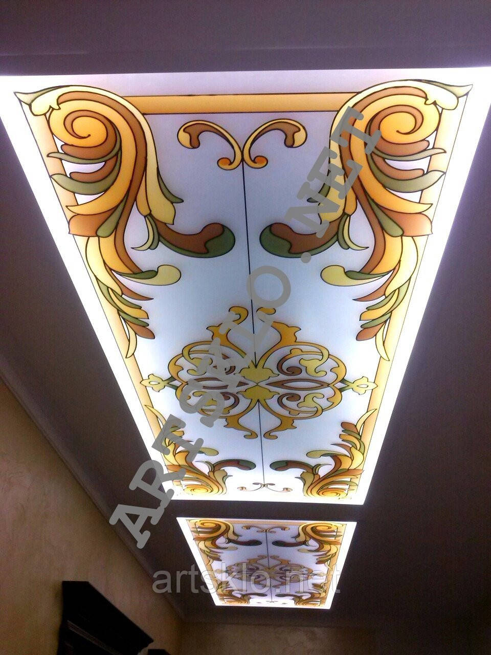 Вітражний стелю