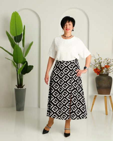 Спідниця жіноча "Ліна" із тканини штапель-креп з принтом чорно-біла. Розміри від 44 до 54