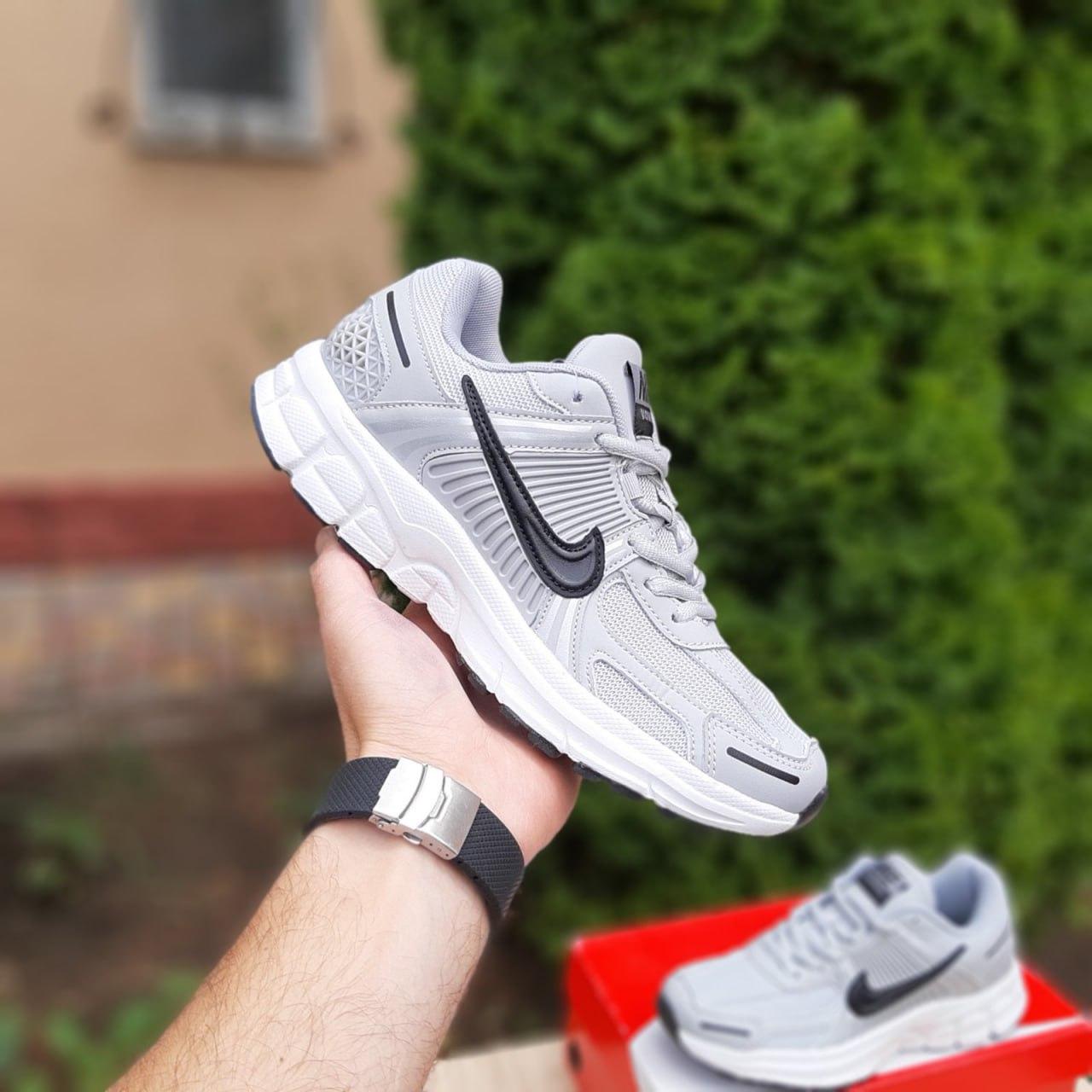 Чоловічі Кросівки Nike Zoom Vomero 5 сірі