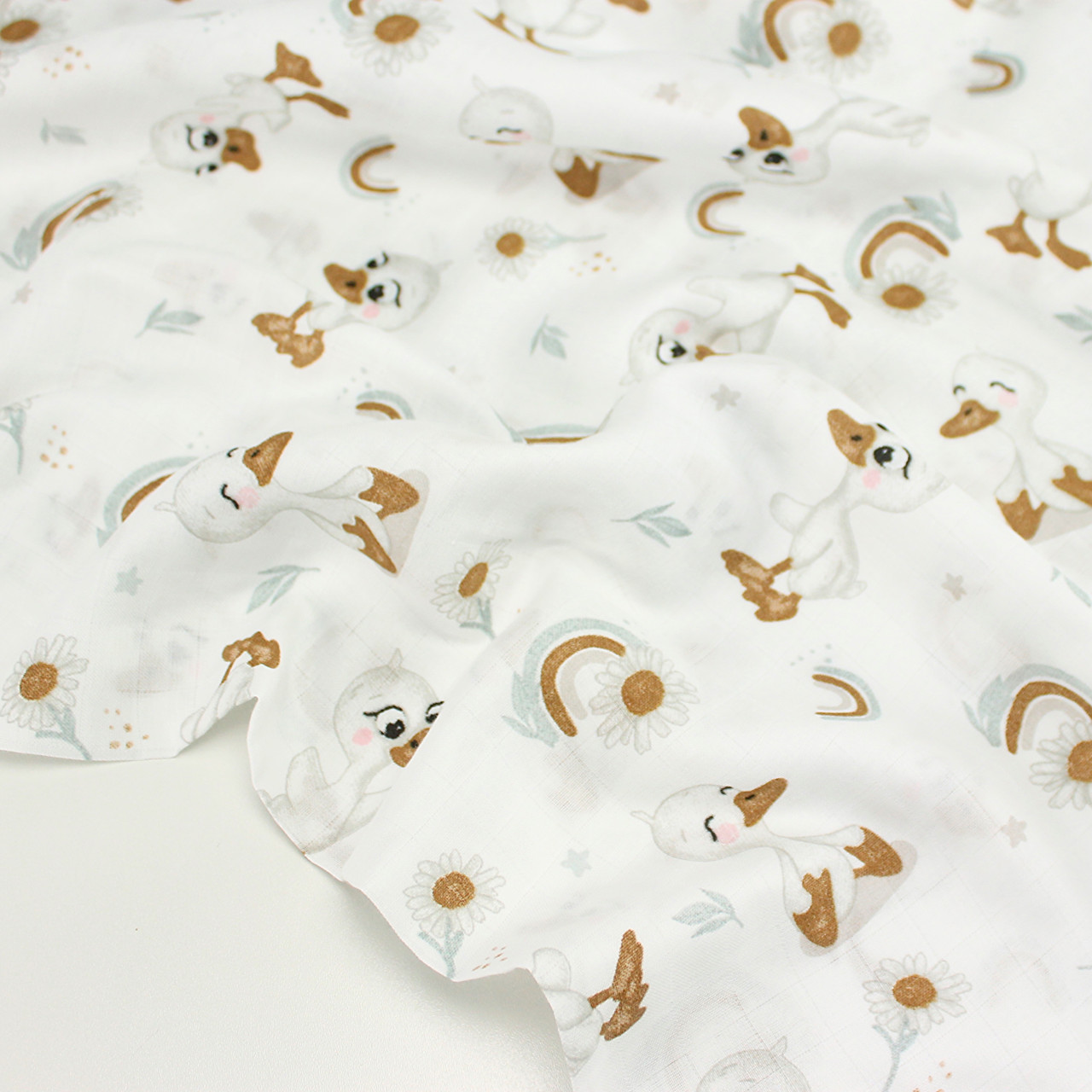 Муслін у квадратик "Качечки з ромашками та веселками" на білому № 3-3299-1, фото 1