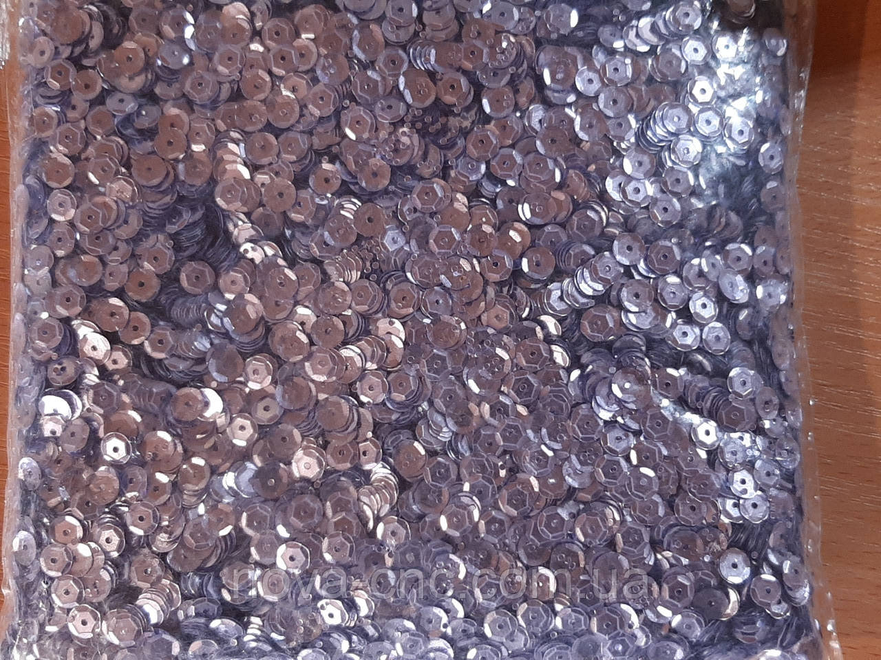 Паєтки круглі 7 мм бузкове срібло -2 250 грамів