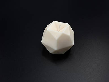 Свічка Багатогранник 4,5см 75 грам