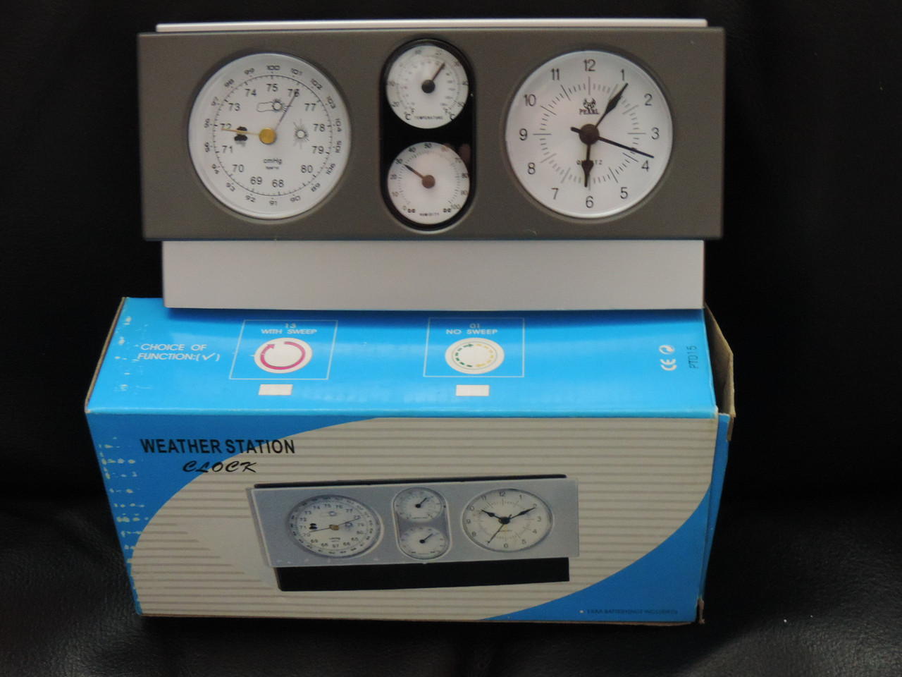 Метеостанція настільна: годинник, барометр, гігрометр, термометр. Годинник із будильником.