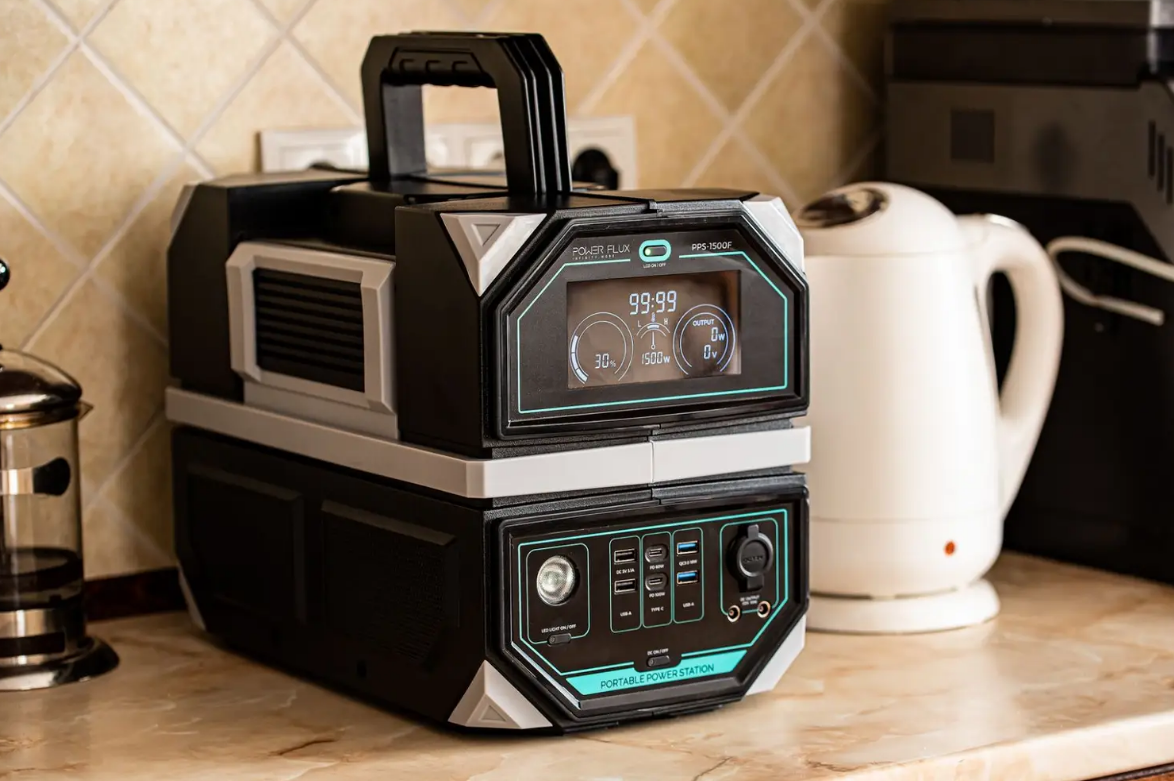 Акумуляторна зарядна станція 3 кВт POWER FLUX PPS-1500F
