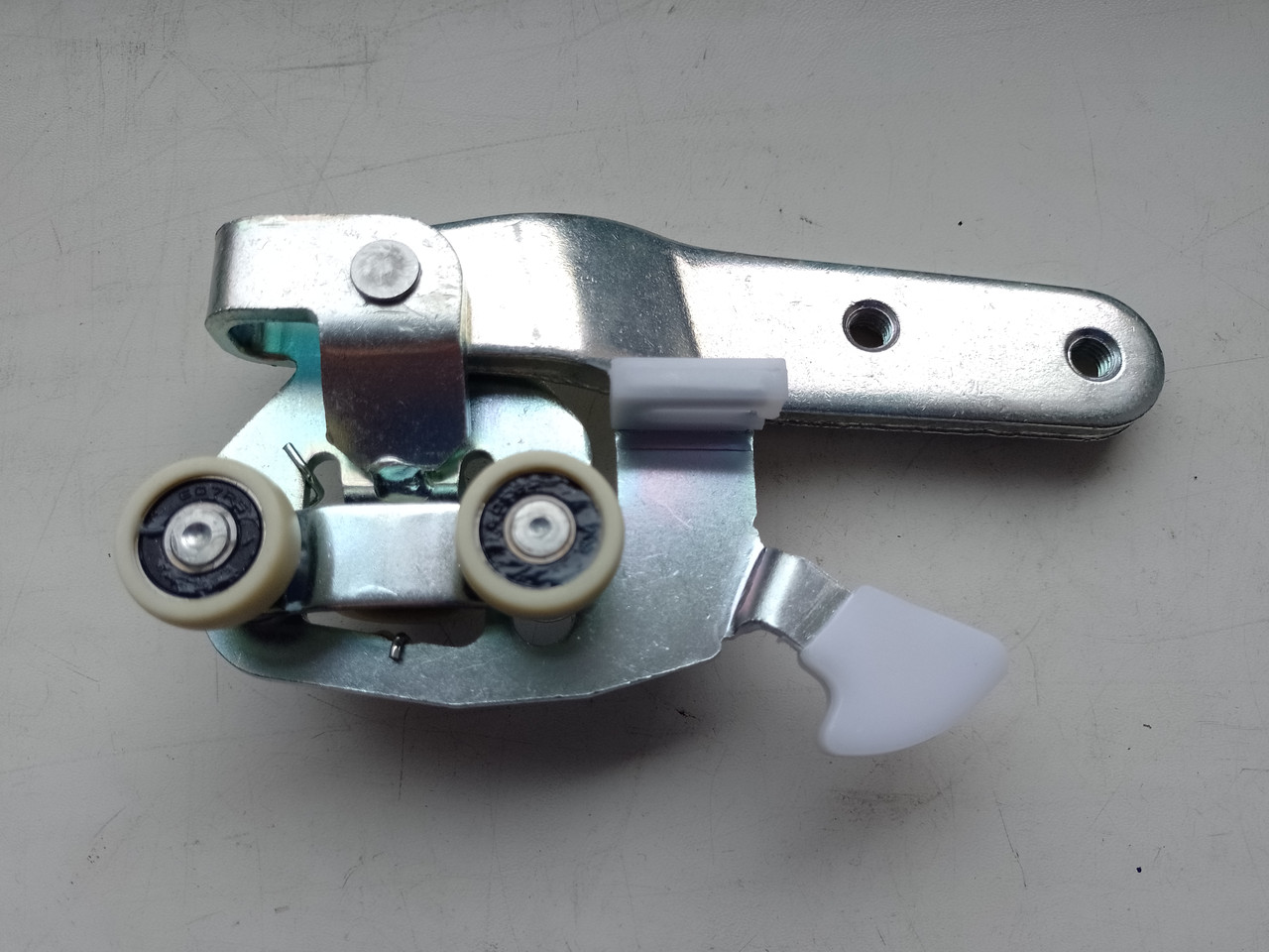 Ролик бокових зсувних дверей нижній Fiat Ducato 244, Peugeot Boxer, Citroen Jumper (02-06), 1352331080, 9033S0, GP, Італія