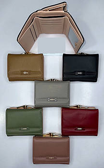 Гаманець жіночий 10,6*9,3 см на кнопці зі штучної шкіри у різних кольорах Balisa