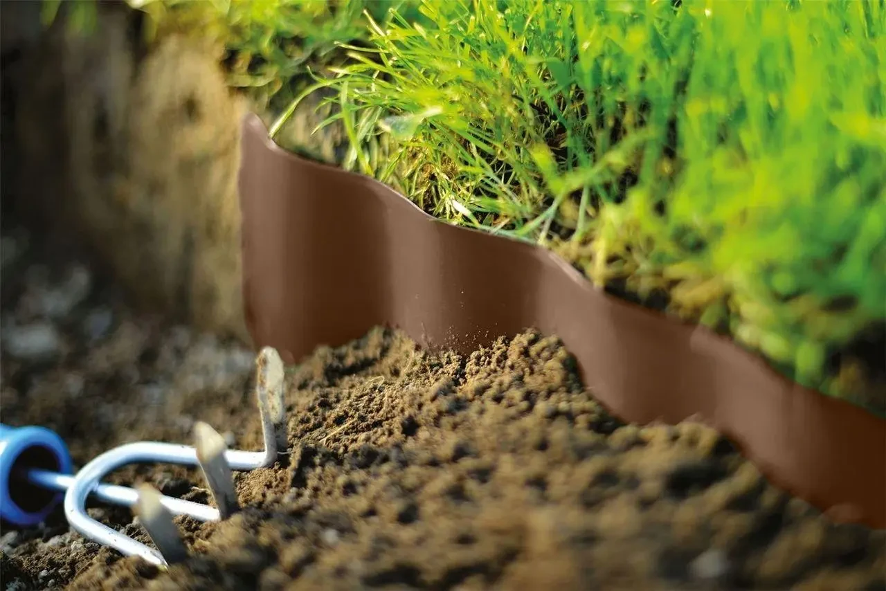 Бордюрна стрічка 15(см) х9м. Хвилястий садовий бордюр ТМ "Vartco" Польща. Коричневий., фото 1