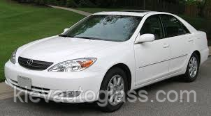 Лобове скло на Toyota Camry 30 2001-06 г.