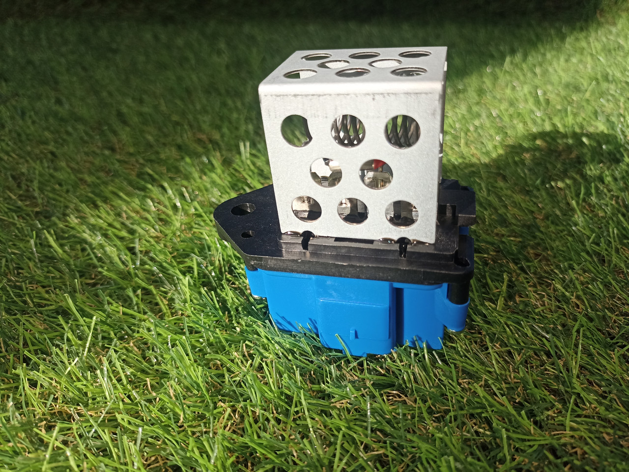 Резистор реостат вентилятора Citroen / Peugeot 9662240180, фото 1