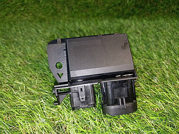 Реостат резистор вентилятора Peugeot 108 307 308 Citroen C4/C4 Picasso/Berlingo