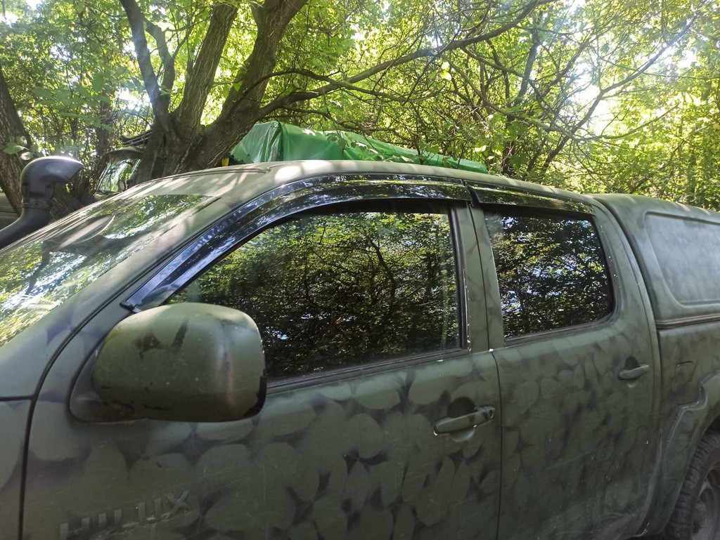 Вітровики (4 шт., Sunplex Sport) для Toyota Hilux 2015- рр, фото 1