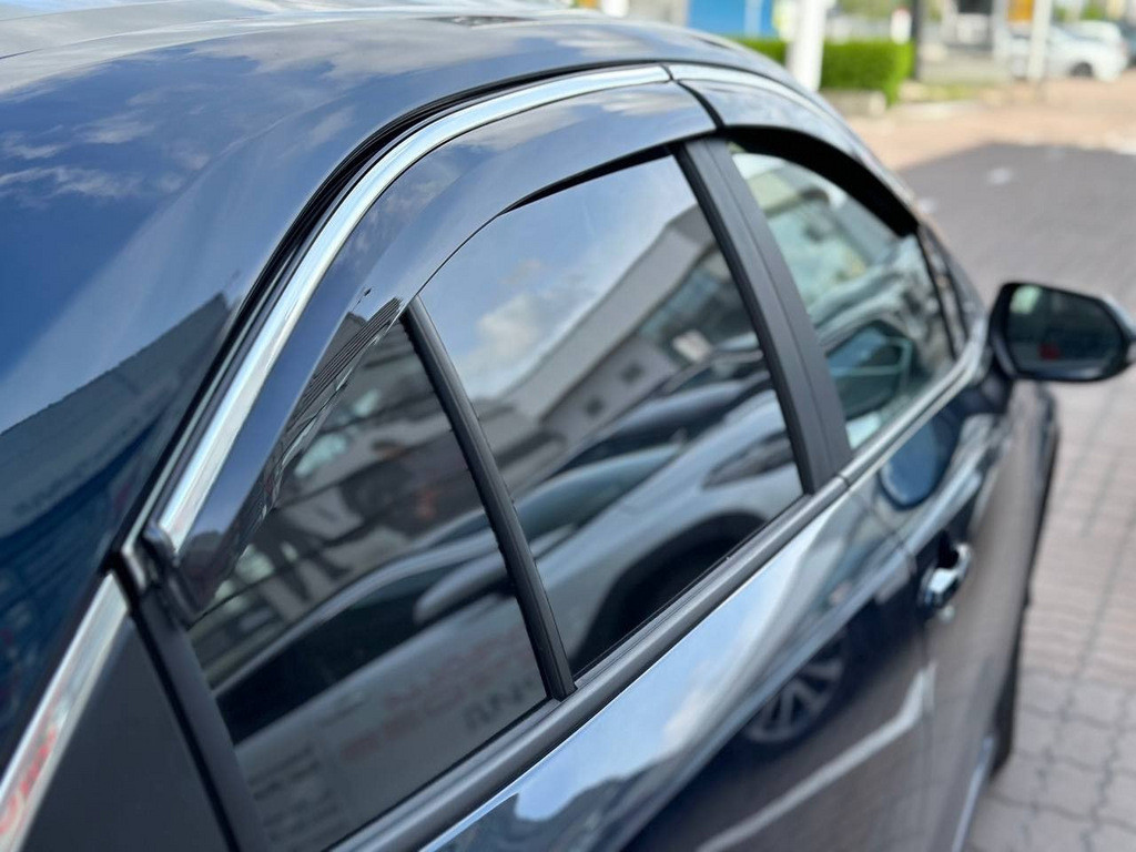 Вітровики з хромом (4 шт., Sunplex Chrome) для Toyota Corolla 2019- рр, фото 1