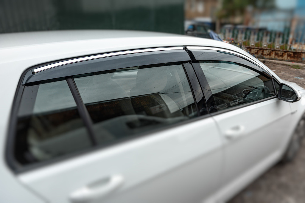 Вітровики з хромом HB (4 шт., Sunplex Chrome) для Volkswagen Golf 7/E-Golf, фото 1