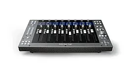 DAW контролер SSL UF8