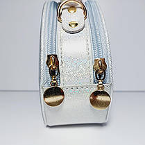 Дитяча лакова сумочка з плаваючіми блискавками для дівчинки довга регульована ручка 1328, фото 3