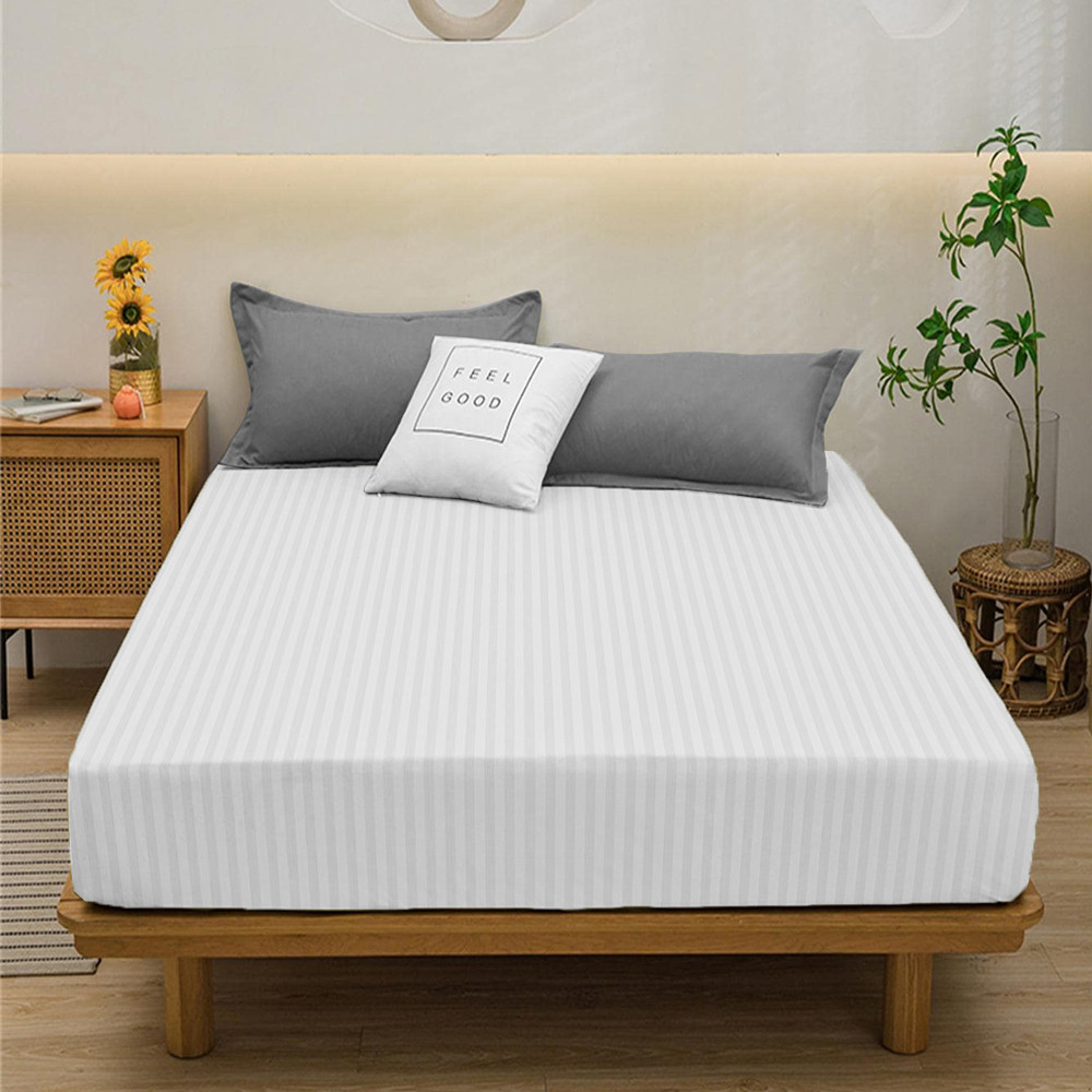 М'яке натяжне простирадло бязь на гумці на односпальне ліжко (90*200*25) біле в смужку, бавовняна