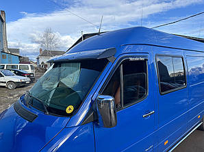 Козирьок на лобове скло (чорний глянець, 5мм) для Volkswagen LT 1996-2006 рр