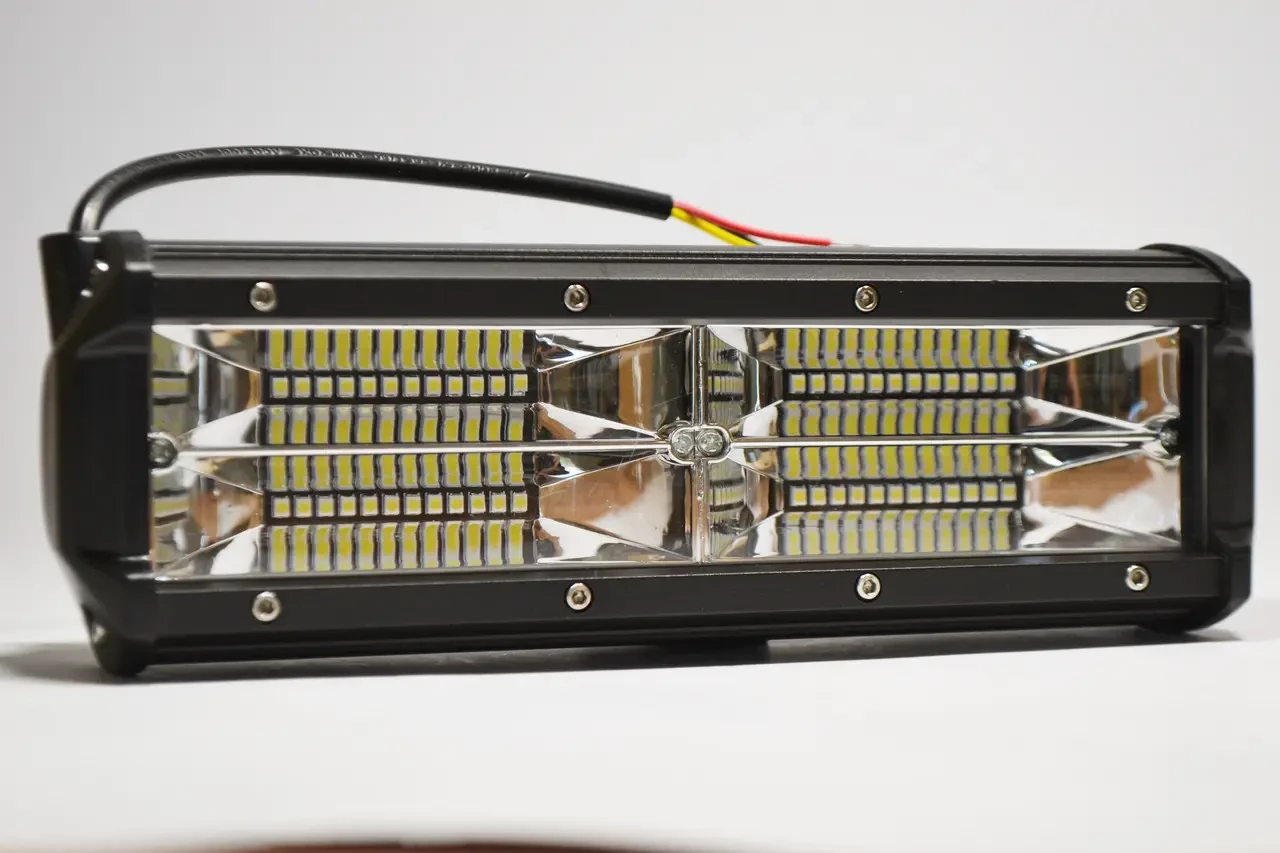 СВЕТОДІОДНА LED ФАРА 144ВТ (СВІТОДИДИ 3W X48ШТ)